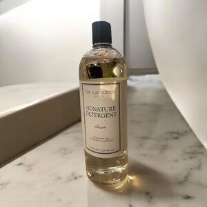 The Laundress Signature Detergent – Classic Scent | 32 oz | NEW